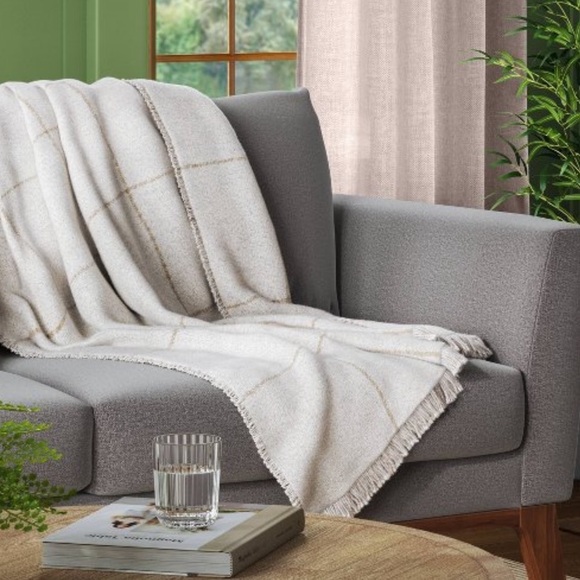 THRESHOLD NWT windowpane boucle throw blanket -cream/neutral - Picture 2 of 10